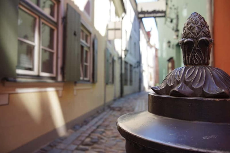 2.5-Hour Riga Cruiser Bike Tour - From central streets to the old port