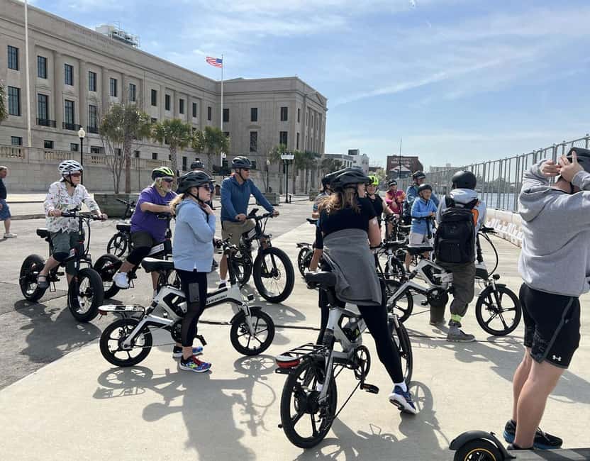 2-Hour, 45-Minute Tour de Wilmington E-Bike Tour - The 30-minute Soda Pop District break