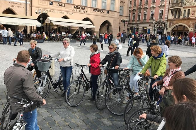 3-hour Complete Prague Bike Tour - Kampa Park: the most welcome pause