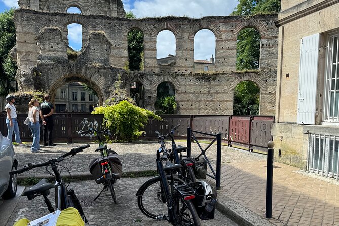 3-Hour E-Bike Immersive Tour of Bordeaux - English Tour - Pont de Pierre and the Garonne River