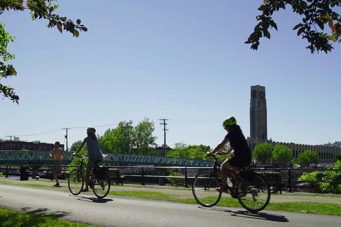 3 Hour Montreal City Bike Tour with Wine or Beer (AM & PM) - Starting at Ça Roule Montreal in the Old Port