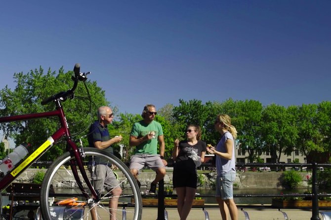 3 Hour Montreal City Bike Tour with Wine or Beer (AM & PM) - Mount Royal Park and the reality of Montreal hills