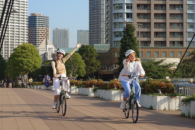 3-Hour Tokyo Private E-Bike Tour Starting from Your Hotel - Shibuya Crossing and the Tokyo Metropolitan Government Buildings