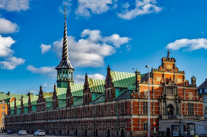 3 Hours Private Bike Tour in Copenhagen - Christiansborg and the seat of Danish government
