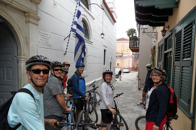 3in1; Cycling, sightseeing, tasting - The coastal ride and optional beach stop