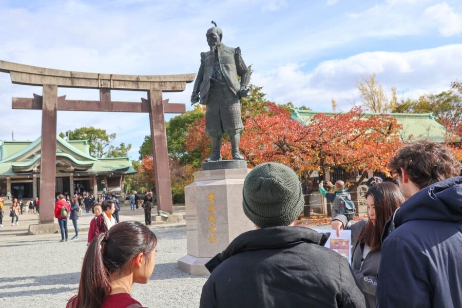 5-Hour Osaka Highlights Bike Tour with Lunch - Guides make the difference