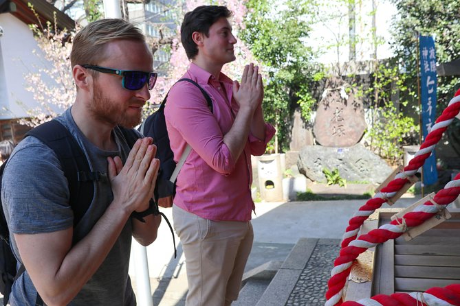 5-Hour Tokyo & Edo Hidden Gem Bike Tour with Lunch - Fukagawa Fudo-son and the Goma-taki ritual
