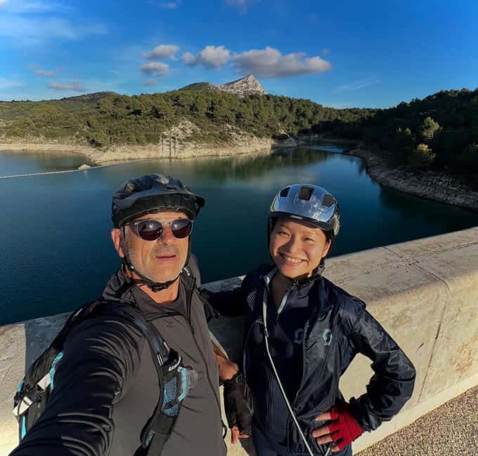 Aix-en-Provence: E-Bike Tour of Mount Sainte-Victoire - Leaving Aix Behind on Two Wheels