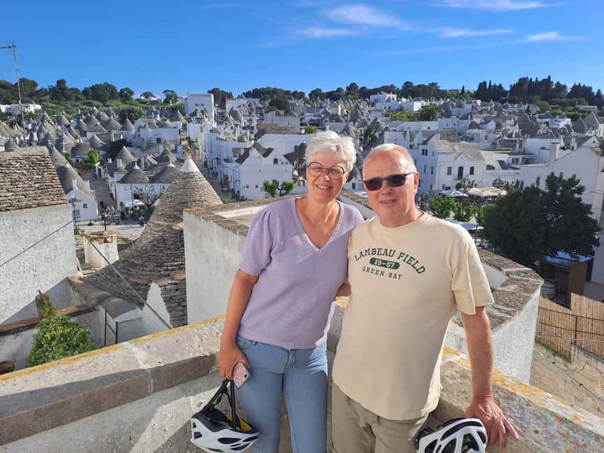 Alberobello: e-bike tour and orecchiette class - Starting among Alberobellos trulli