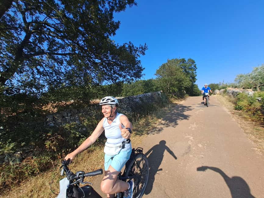 Alberobello: Guided e-bike tour + mill & donkey farm - Why the trulli views are better from the saddle