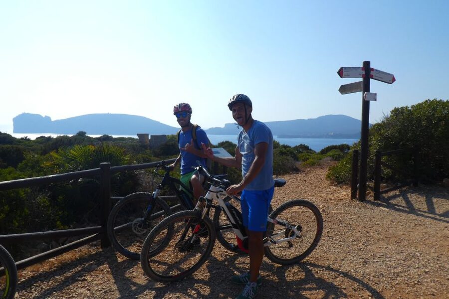 Alghero: Small Beaches E-Bike Tour with Aperitivo - Porto Conte and Capo Caccia from a two-wheel viewpoint
