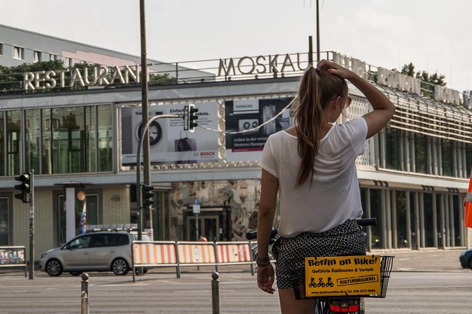 Alternative Berlin Bike Tour - Off the Beaten Tracks in Small Groups - The East Side Gallery and Oberbaum Bridge