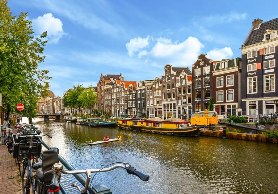 Amsterdam: 3-Hour Private Bike Tour of the City Center - Why Amsterdam works so well by bike
