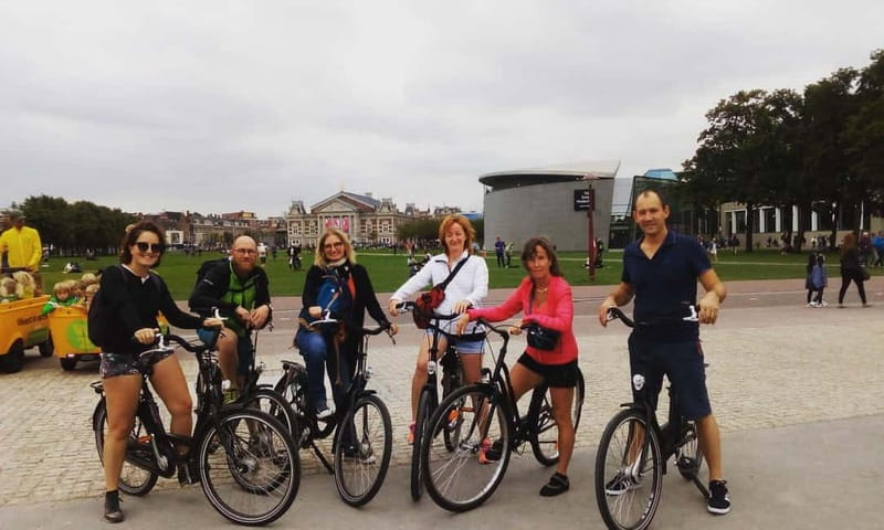 Amsterdam bike tour with a French-speaking guide local! - Museumkwartier and the city’s cultural side