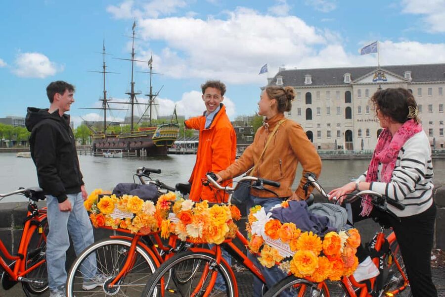 Amsterdam: Cheese Tasting, Windmill & Countryside Bike Tour - Starting near Centraal Station and easing out of the city