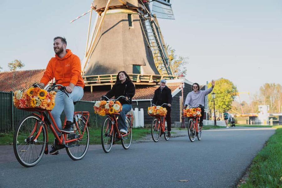 Amsterdam: Cheese Tasting, Windmill & Countryside Bike Tour - Guide quality and group pacing