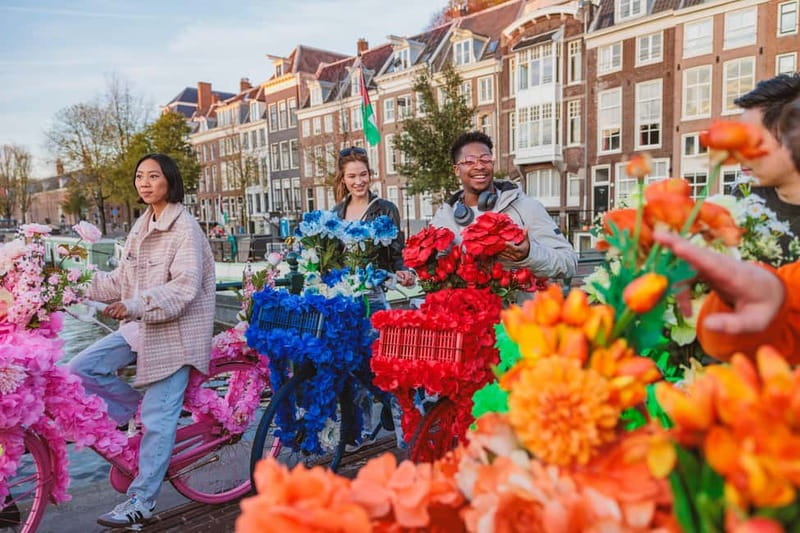 Amsterdam: City Centre, Guided Bike Tour on Flower Bikes - From Leidse Square to Vondelpark