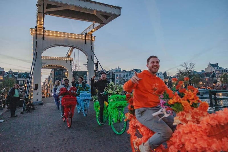Amsterdam: City Centre, Guided Bike Tour on Flower Bikes - What the 1.5-hour format really gives you