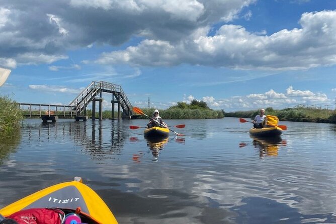 Amsterdam Countryside Bike and Kayak Tour - Crossing the canal by cable ferry