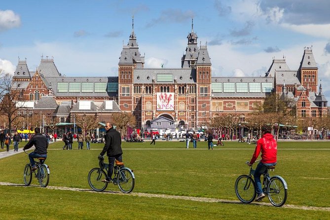 Amsterdam: E-Bike Sightseeing Tour - What the ride says about Amsterdam cycling
