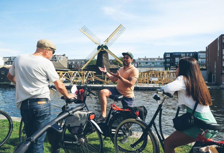 Amsterdam: Explore the City Highlights by Bike - Starting at Oosterdoksstraat near Centraal Station