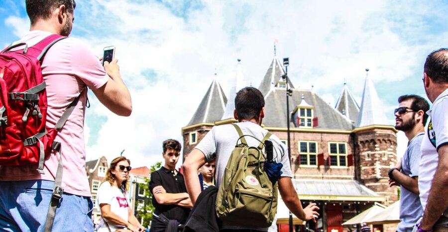 Amsterdam full day tour: Walking, Biking & Cruising - A free lunch break with one important warning