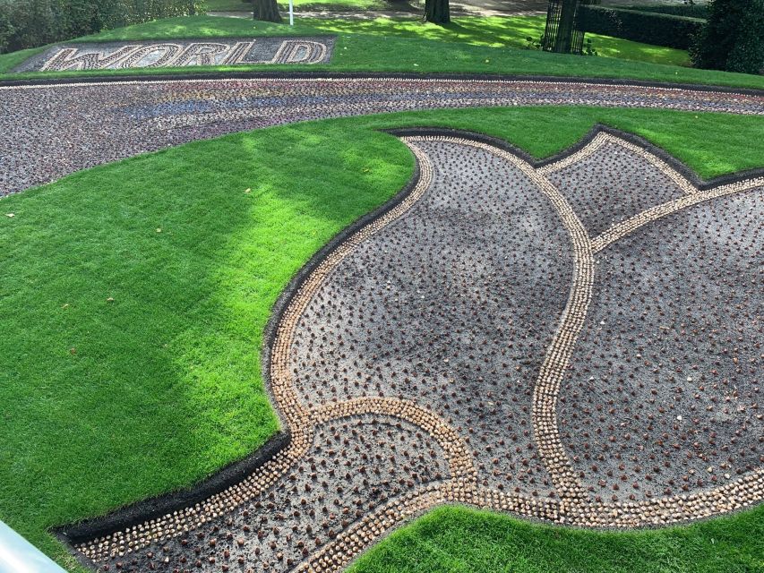 Amsterdam: Half-Day Flower Fields and Keukenhof Bicycle Tour - The flower nursery adds useful context