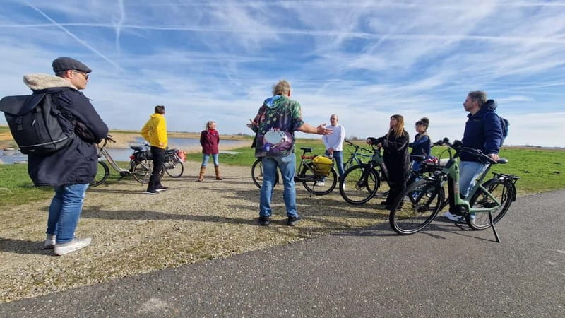 Amsterdam: Leisurely Windmill & Countryside Bike Ride - The ride into Waterland