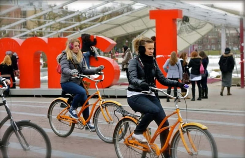 Amsterdam: Private Bike Tour - Riding through Amsterdam’s old defenses