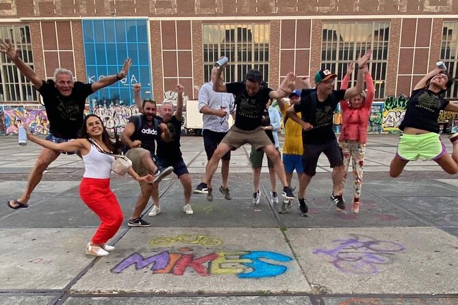 Amsterdam's Hidden Gems and Street Art Bike Tour - Starting out in Oud-West