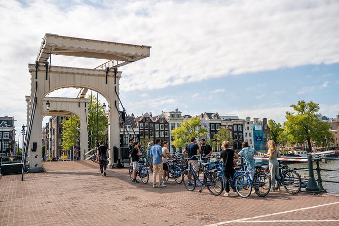 Amsterdam Small-Group Bike Tour With Optional Canal Cruise - Why a bicycle makes sense in Amsterdam