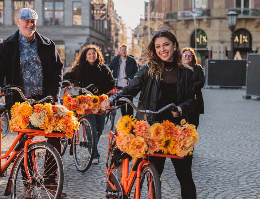 Amsterdam: Top Highlights Guided Bike Tour - Vondelpark and the Museumplein circuit