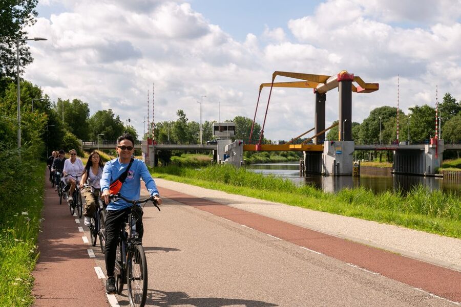 Amsterdam: Windmill, Cheese, and Countryside E-Bike Tour - Guided tour or self-guided route?