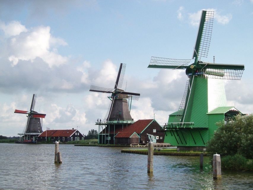 Amsterdam: Zaanse Schans Windmills Bike Tour with Guide - Key points before you book