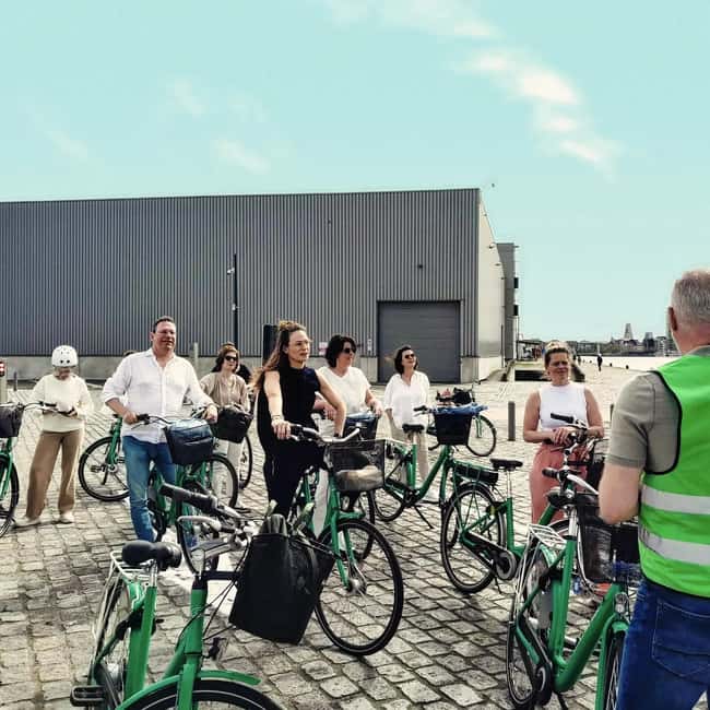 Antwerp Bike Tours: The Highlights & Beyond - Het Steen and Antwerp’s medieval defenses