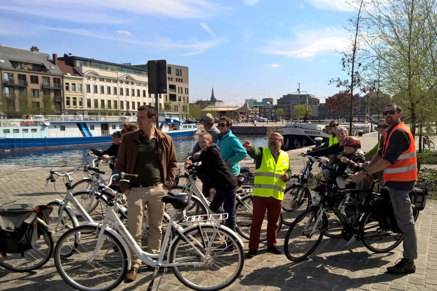Antwerp: City Highlights Guided Bike Tour - Key points at a glance