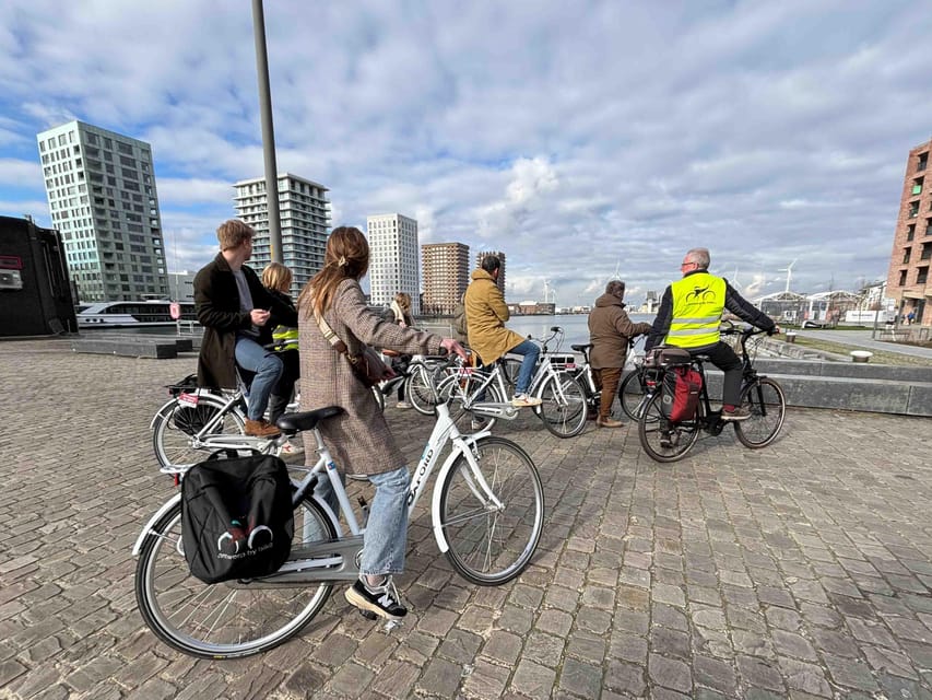 Antwerp: City Highlights Guided Bike Tour - Guides make or break the experience