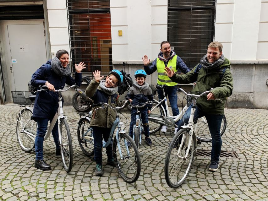 Antwerp: City Highlights Guided Bike Tour - How much ground do you cover in two hours?