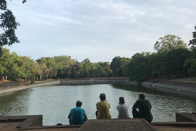 Anuradhapura Heritage Mountain bike / bicycle Tour - Meeting Saranga and choosing the right bike