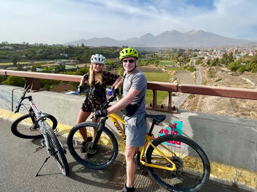 AREQUIPA BIKING CITY TOUR - Chilina Valley: the route opens up