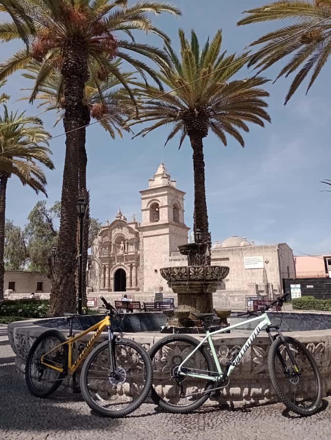AREQUIPA BIKING CITY TOUR - The secret stop and return to La Merced Street