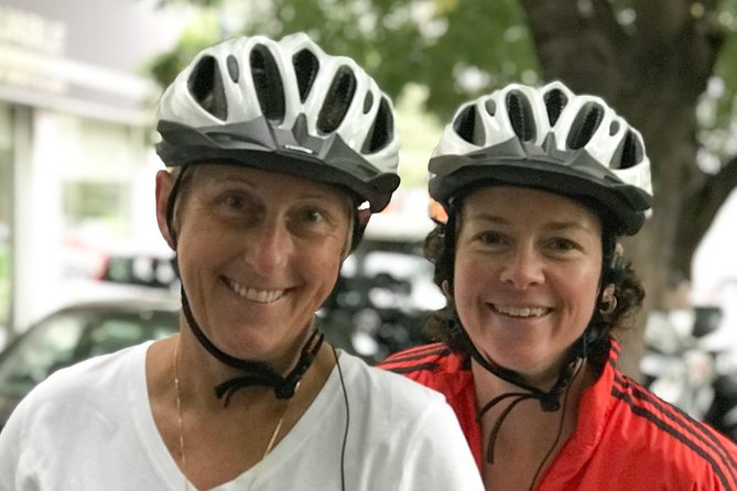 Athens by E-Bike: Monuments, Food & Transfers (Cruise Tour) - Getting comfortable on the electric bike