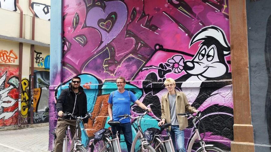 Athens: Greek Life and Street Art Electric Bicycle Tour - What the 2.5-hour route feels like