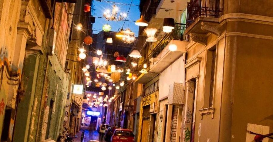 Athens: Old Town Electric Bike Tour with Local Mezes - Who should book this ride?