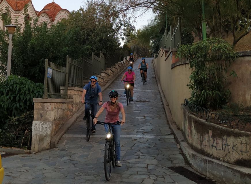 Athens: Sunset Bike Tour - The final photo stop at Hadrian’s Arch