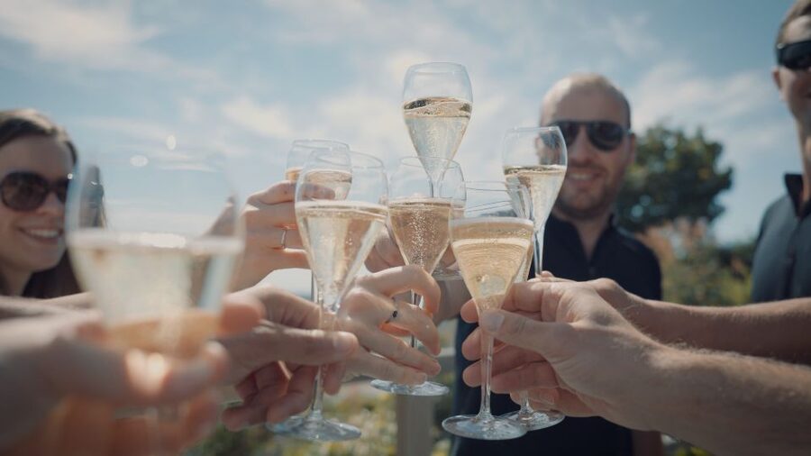 Au départ de REIMS : Ebike tour with a local guide ! - Inside a small winery and family cellar