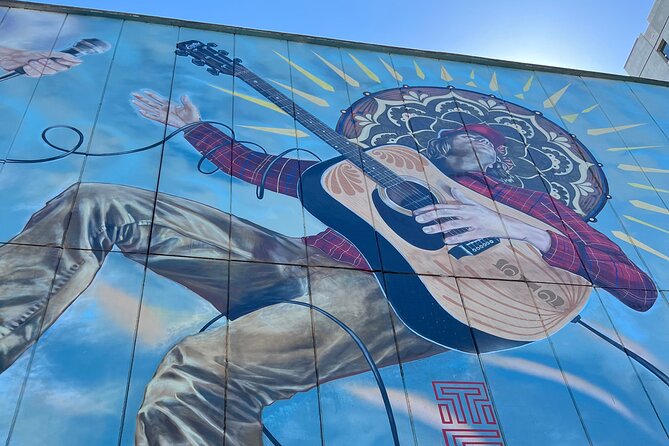 Austin Art and Architecture Bicycle Tour - Starting at 506 Walsh Street with bike and helmet