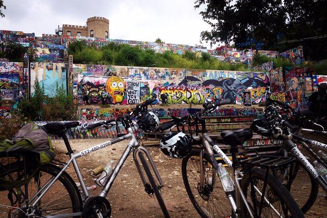 Austin in a Nutshell Bike Tour with a Local Guide - What the guides add to the ride