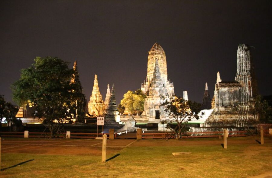 Ayutthaya: 3-Hour Sunset Ride Bike Excursion - Chao Phrom Market and the Pa Sak crossing