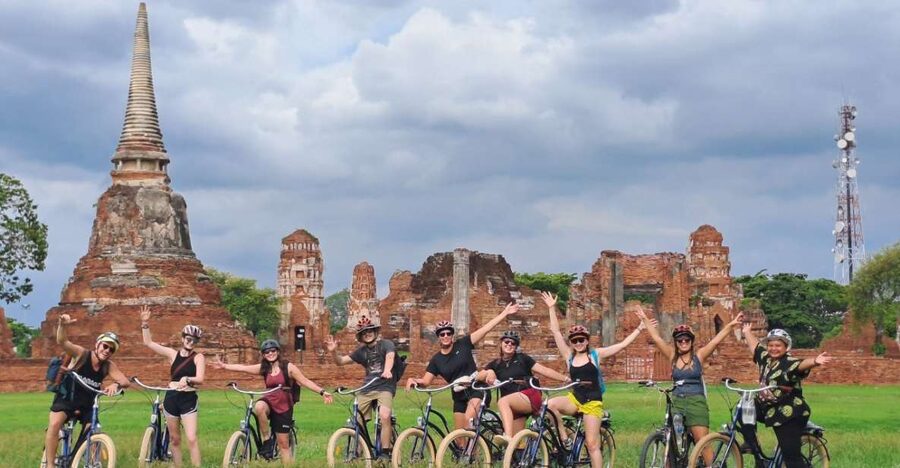 Ayutthaya City and Historical Park Bike Tour - Chao Phrom Market and the Pasak River ferry